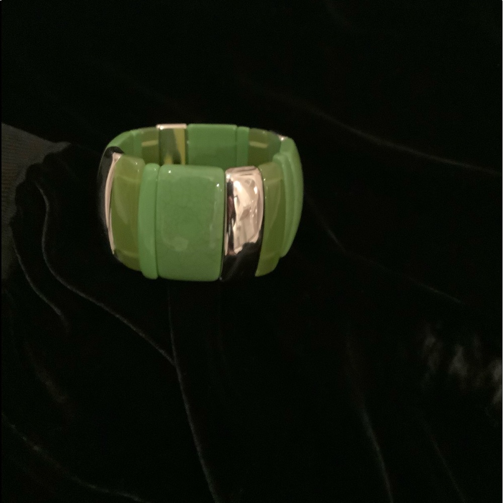 Jade Green and Silver Stretchy Bracelet